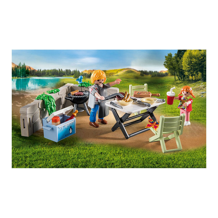 Playmobil Family Fun Barbecue scene 2